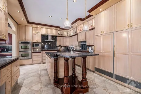 389 ALBERT St, Hawkesbury, ON K6A 3J9