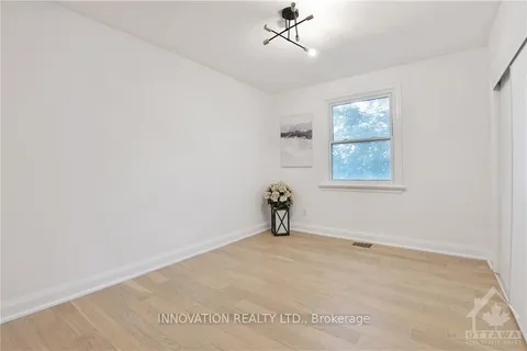 391 GREENWOOD Avenue, ON K2A 0X4