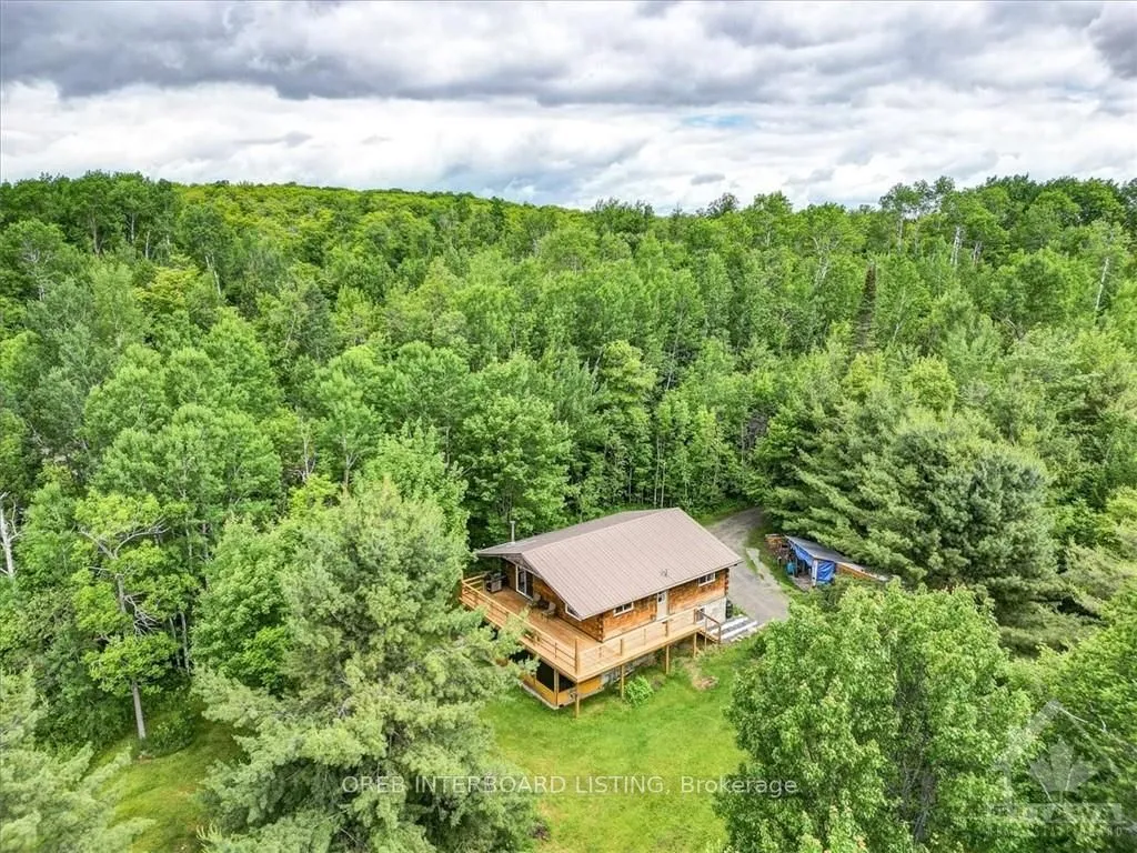 31 REID Lane, South Algonquin, ON K0J 2C0