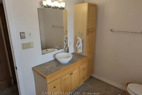 35692 Hwy 17 N/A, ON K0J 1P0