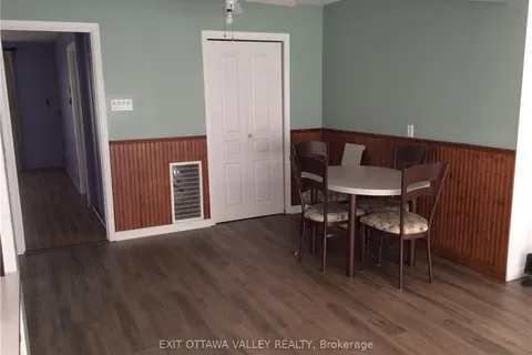 55 BEACH Ave, Deep River, ON K0J 1P0