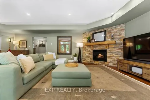 5759 QUEENSCOURT Cres, Manotick - Kars - Rideau Twp and Area, ON K4M 1K3
