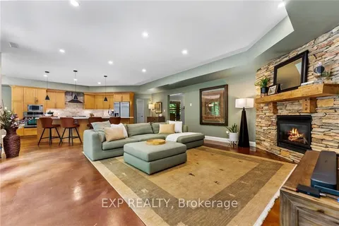 5759 QUEENSCOURT Cres, Manotick - Kars - Rideau Twp and Area, ON K4M 1K3