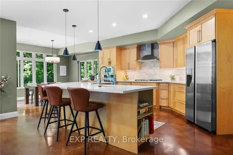 5759 QUEENSCOURT Cres, Manotick - Kars - Rideau Twp and Area, ON K4M 1K3
