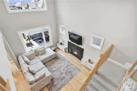 4530 KELLY FARM Dr, Blossom Park - Airport and Area, ON K1X 0E7