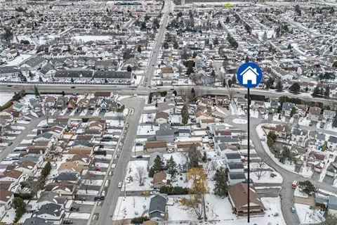 1673 KINDERSLEY Avenue, ON K1C 4V4