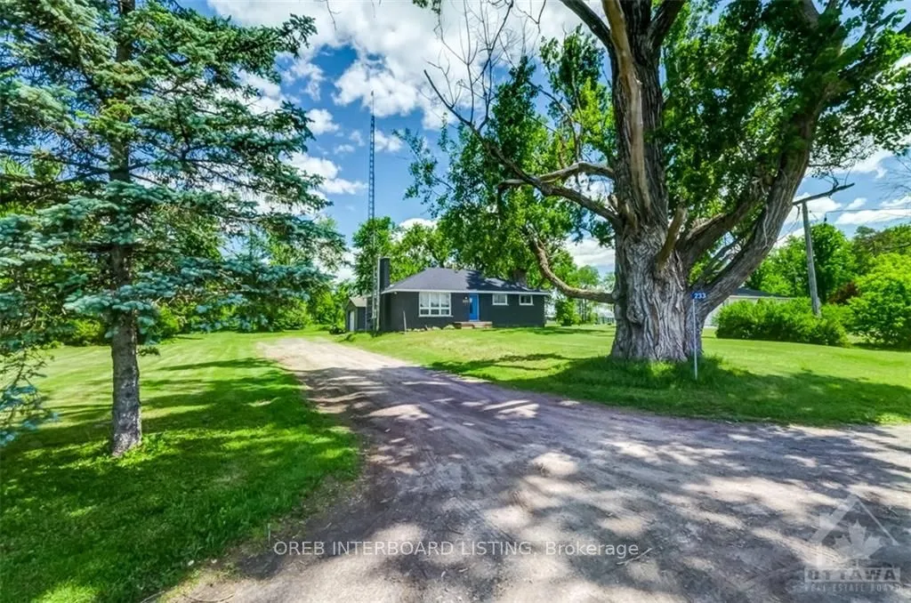 233 MAGEE Rd, North Grenville, ON K0G 1J0
