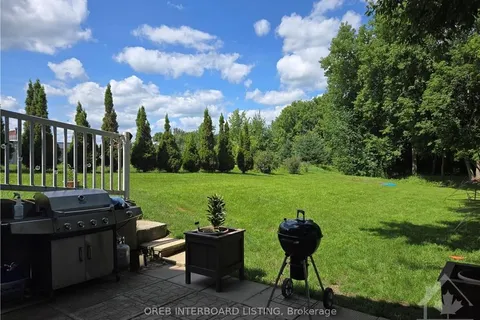 4285 SCHELL St, South Dundas, ON K0C 2H0