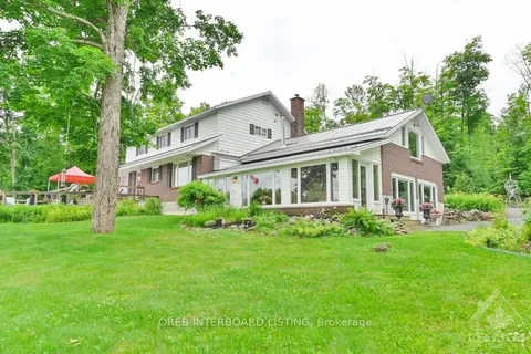 17276 41, Addington Highlands, ON K0H 1K0