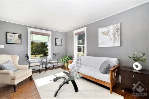 11161 SANDY ROW Rd, North Dundas, ON K0E 1W0