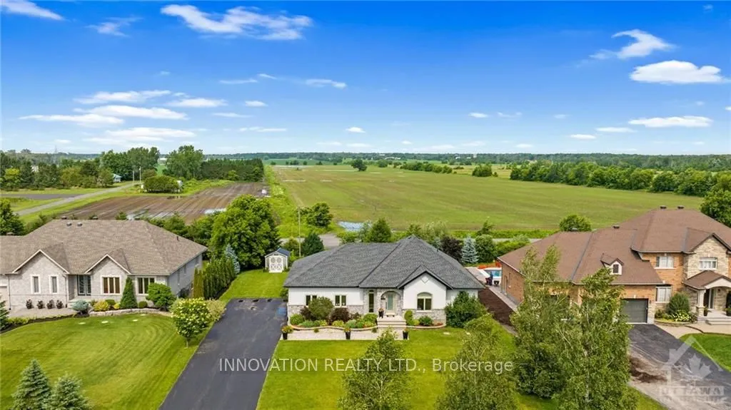 7344 BLUE WATER Cres, Greely - Metcalfe - Osgoode - Vernon and Area, ON K4P 0C5