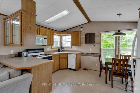 6738 CHRIS TIERNEY, Greely - Metcalfe - Osgoode - Vernon and Area, ON K4P 1H4