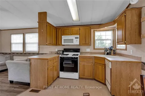 6738 CHRIS TIERNEY, Greely - Metcalfe - Osgoode - Vernon and Area, ON K4P 1H4