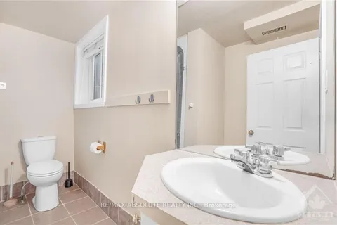 408-410 ALLEN Blvd, Vanier and Kingsview Park, ON K1L 7B5