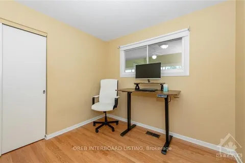 12 PORTER St, Stittsville - Munster - Richmond, ON K2S 1P8