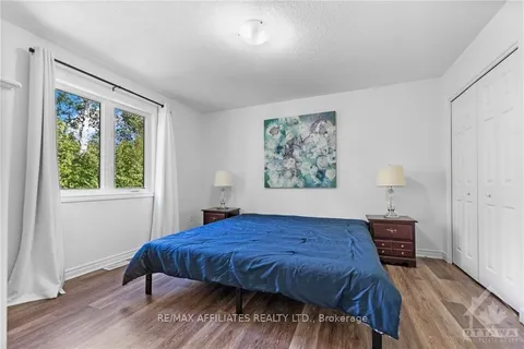 883 PINERY Rd, Montague, ON K7A 4S7