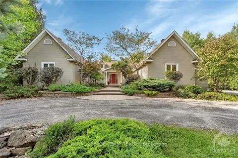 6485 WADDION Dr, Greely - Metcalfe - Osgoode - Vernon and Area, ON K4P 1E7