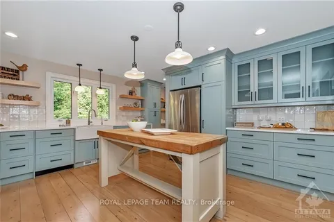 6485 WADDION Dr, Greely - Metcalfe - Osgoode - Vernon and Area, ON K4P 1E7