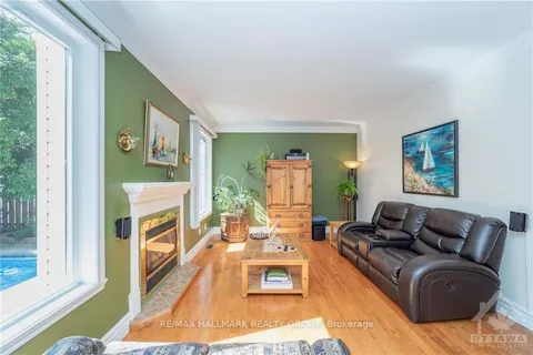 2220 DES GRANDS CHAMPS Way, Orleans - Convent Glen and Area, ON K1W 1K2