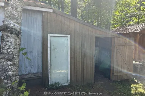 111 SUNCREST Lane, Madawaska Valley, ON K0J 1B0