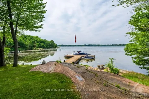 3909 STONE POINT Rd, South Frontenac, ON K0H 1X0