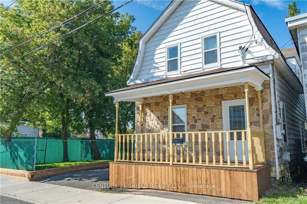 215 LOUISA St, Cornwall, ON K6H 4P9
