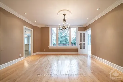 388 Mariposa Ave, Rockcliffe Park, ON K1M 0S9