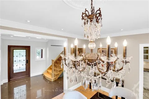 388 Mariposa Ave, Rockcliffe Park, ON K1M 0S9