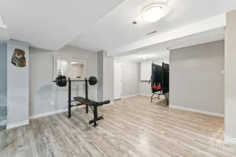 160 SAI Crescent, Hunt Club - South Keys and Area, ON K1G 5P2