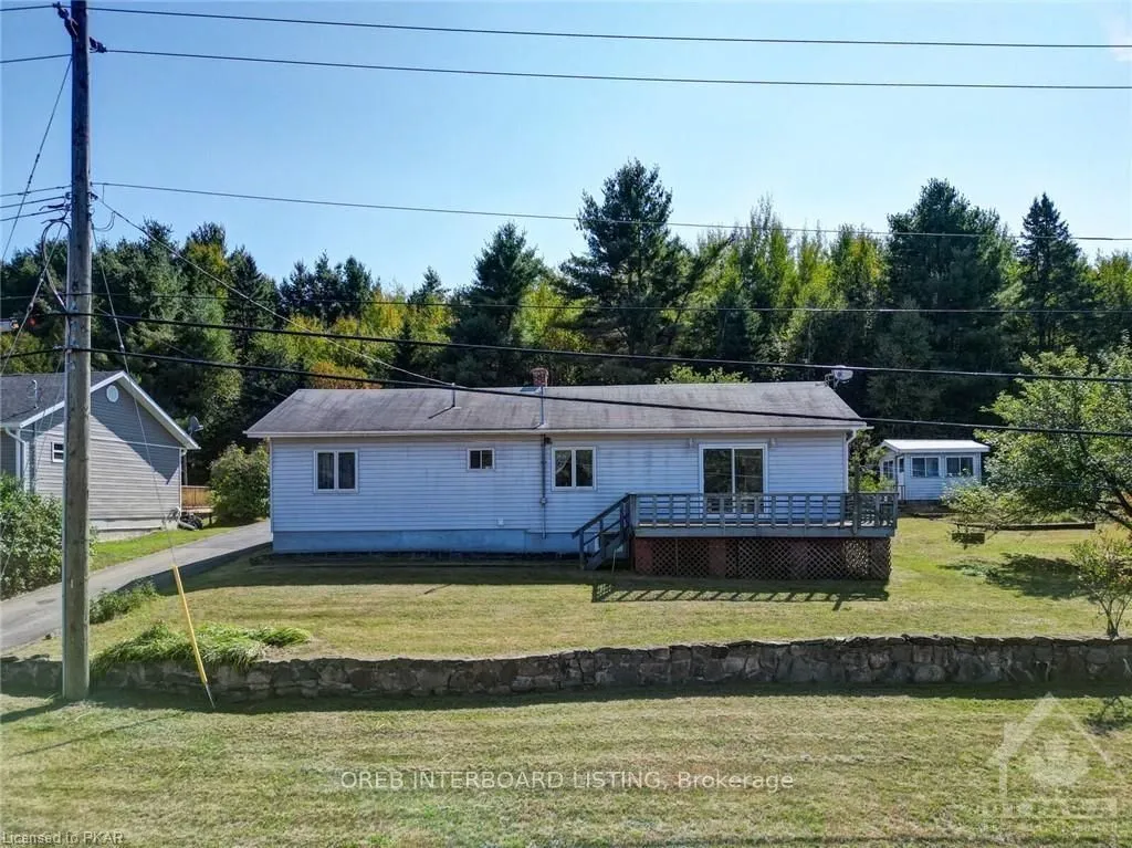 39086 COMBERMERE Rd, Madawaska Valley, ON K0J 1L0