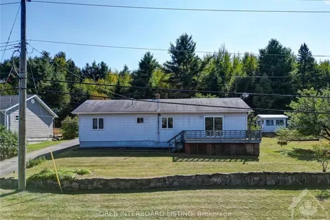 39086 COMBERMERE Rd, Madawaska Valley, ON K0J 1L0