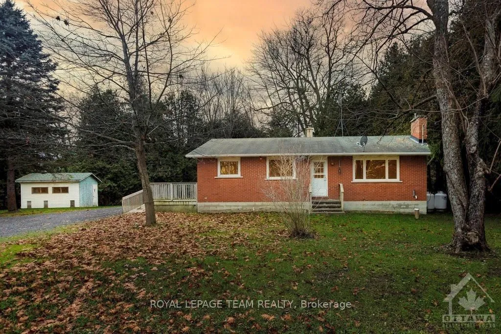 697 OAK CREEK Rd, Carp - Huntley Ward, ON K0A 1L0