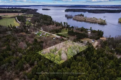 00 RAPID Rd, Whitewater Region, ON K0J 2L0