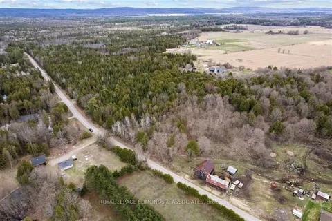 00 RAPID Rd, Whitewater Region, ON K0J 2L0