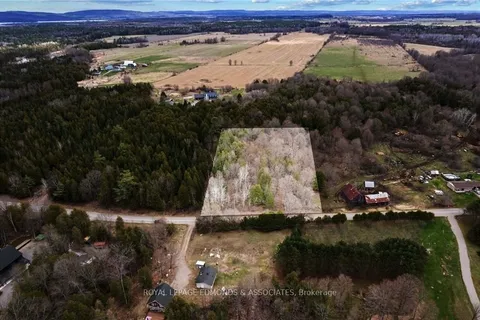 00 RAPID Rd, Whitewater Region, ON K0J 2L0