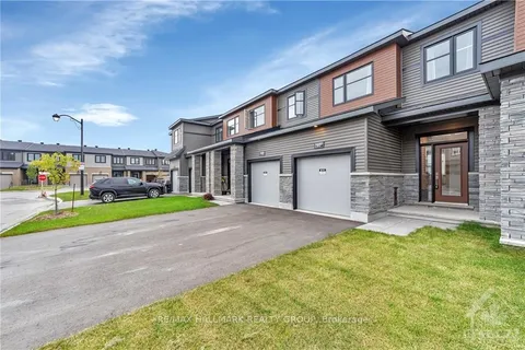 97 OSLER St, Kanata, ON K2W 0K8