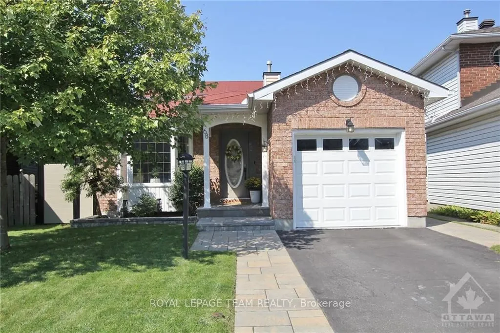 68 HAWLEY Cres, Kanata, ON K2M 1T6