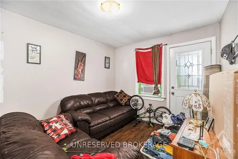 28 LEFEBVRE Ave, Cornwall, ON K6H 5G4