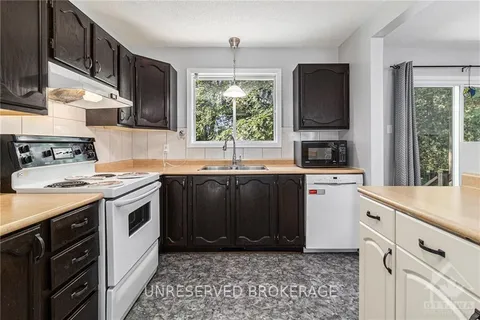 147 ARCHIE St, Constance Bay - Dunrobin - Kilmaurs - Woodlawn, ON K0A 3M0