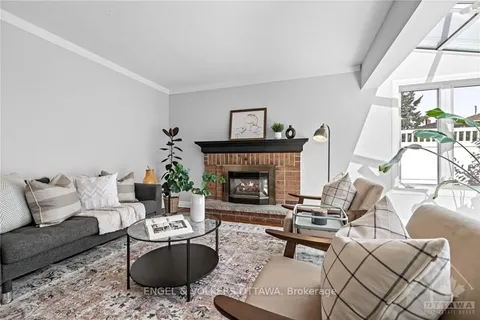 1317 PRESTONE Dr, Orleans - Cumberland and Area, ON K1E 2Z2