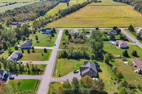 890 COLETTE St, Clarence-Rockland, ON K0A 1E0