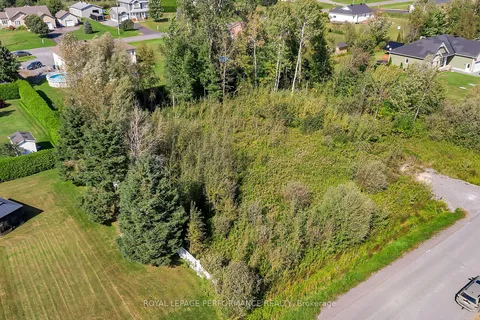 890 COLETTE St, Clarence-Rockland, ON K0A 1E0