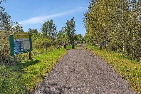 890 COLETTE St, Clarence-Rockland, ON K0A 1E0