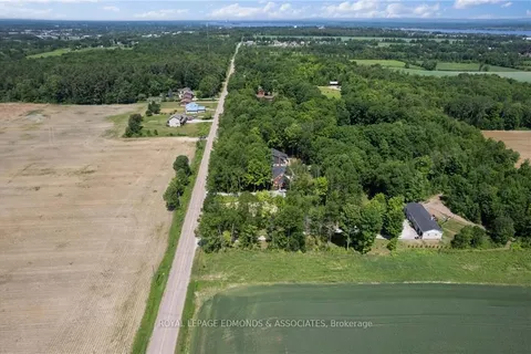 1386 WILSON Rd, Laurentian Valley, ON K8A 6W4