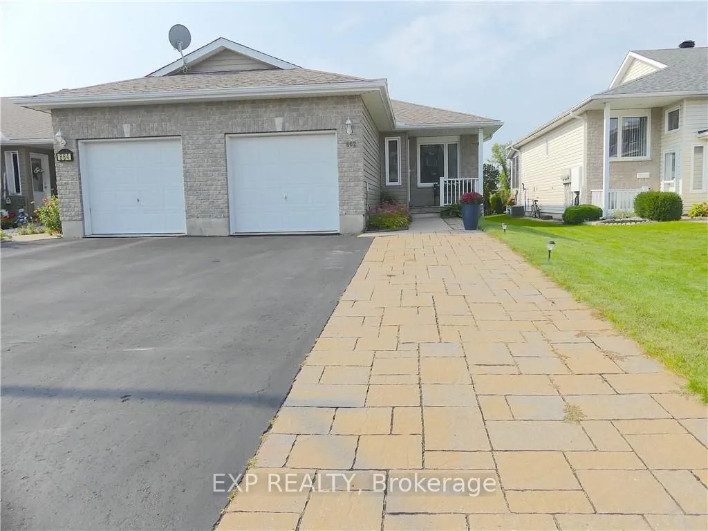 862 EIGHTH St, Renfrew, ON K7V 4K9