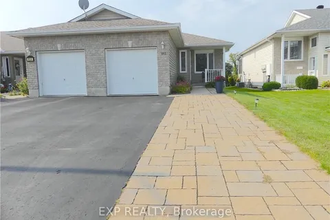 862 EIGHTH St, Renfrew, ON K7V 4K9