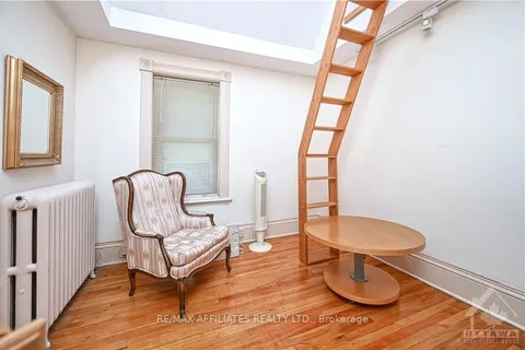 353 WAVERLEY St, Ottawa Centre, ON K2P 0W4