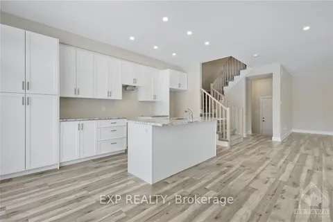 15 REYNOLDS Ave, Carleton Place, ON K7C 0W4