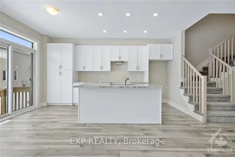 15 REYNOLDS Ave, Carleton Place, ON K7C 0W4