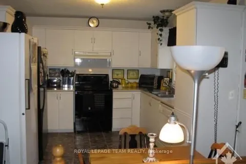 3466 WYMAN Cres, Hunt Club - Windsor Park Village and Area, ON K1V 0P3